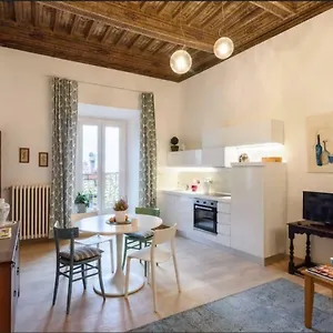 Apartment In Palazzo Bucelli, Montepulciano
